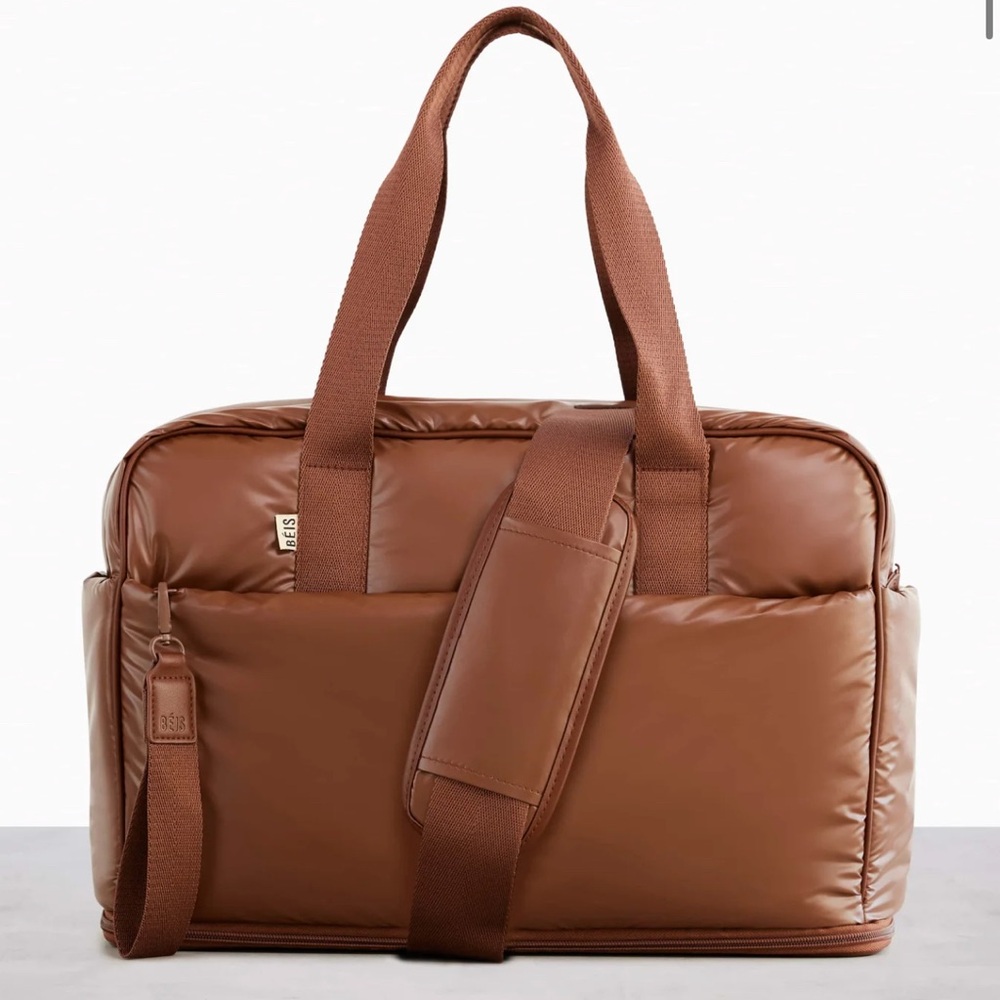 BEIS Expandable Duffle in Maple